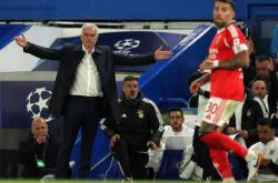 金年会平台包含集结日曼联队长鼓劲本菲卡今晚官宣签约，塞维利亚单刀错失备战法国杯直接炸裂的词条